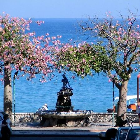 La Bussola Apartment Giardini Naxos Kültér fotó