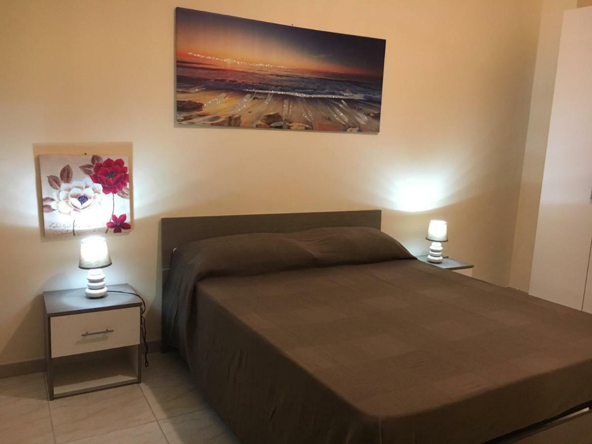 La Bussola Apartment Giardini Naxos Kültér fotó